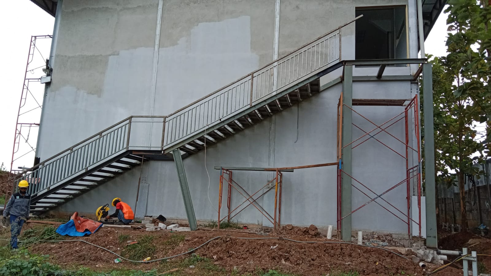 TML - Pekerjaan tangga bangunan masjid