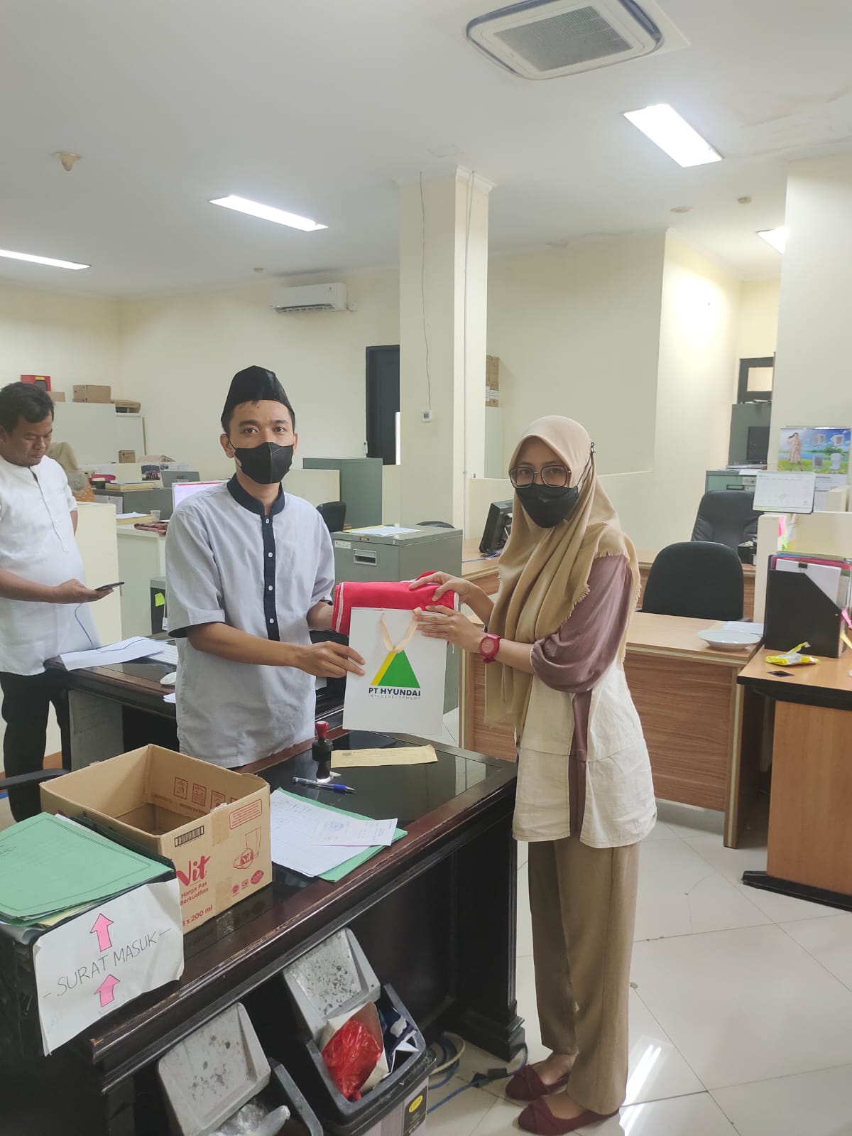 Gerakan Pembagian 10 juta Bendera Merah Putih