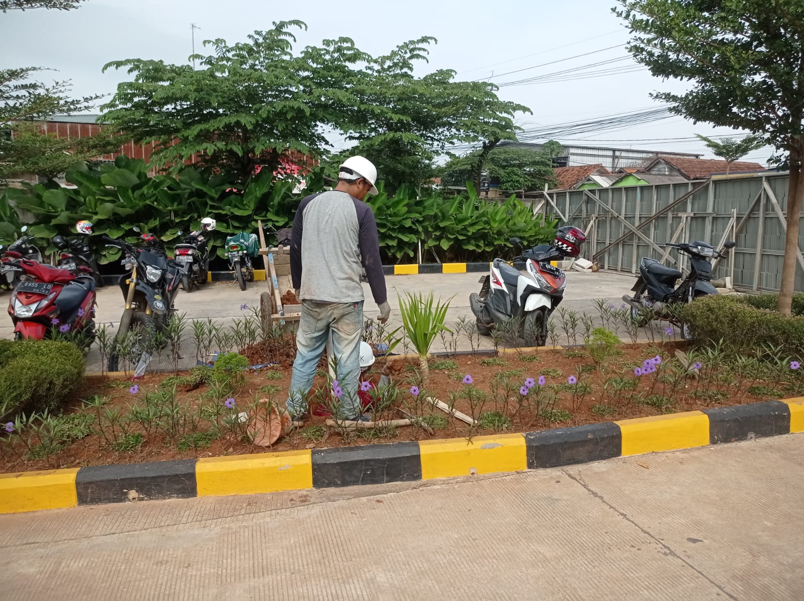 TML - Pekerjaan pondasi PJU proyek sadang oleh CV. LUMBUNG KARUNIA