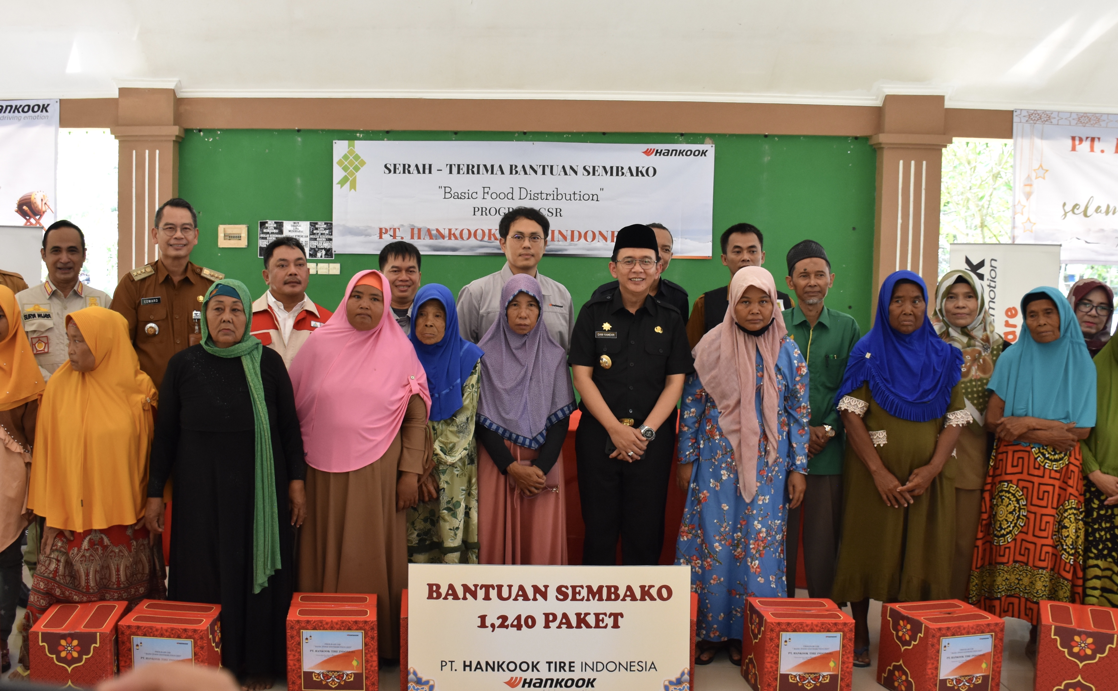 Serah Terima 1,240 Paket Sembako tahun 2023