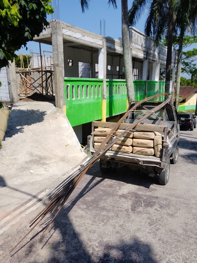 Bantuan material pembangunan mesjid di kecamatan Bojongmangu