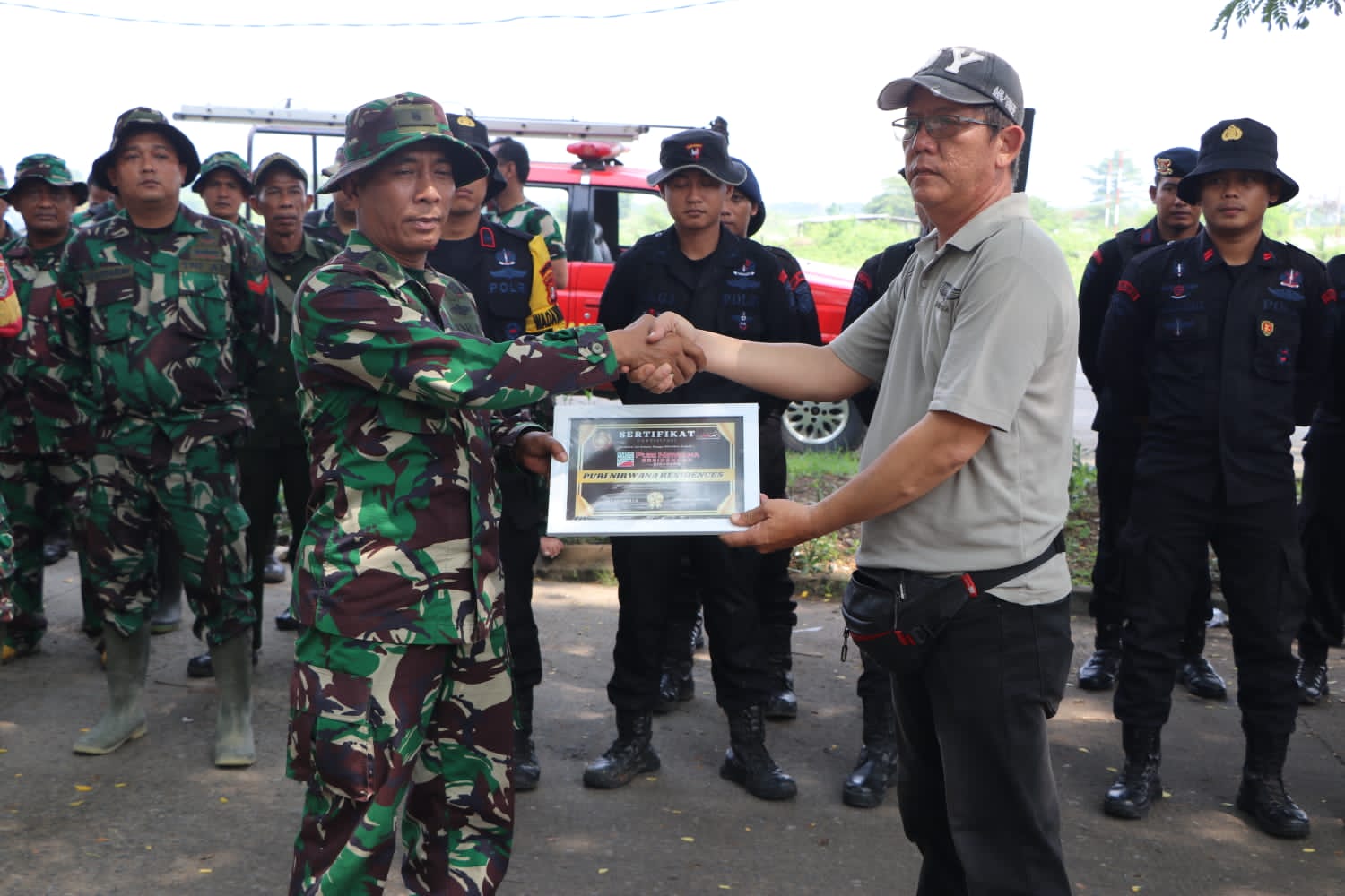 Bantuan logistik acara karya bakti antisipasi bancana banjir
