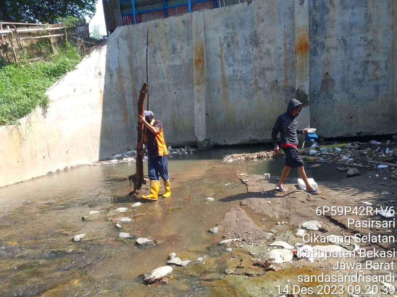 MULIA Sahabat Alam Pembersihan Kali Bangkongreang