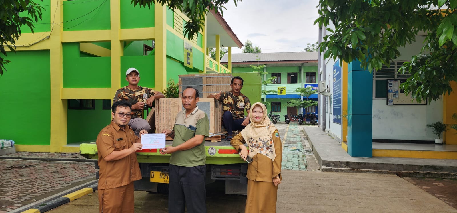 Membangun Bersama MULIA Bantuan Finishing Goods