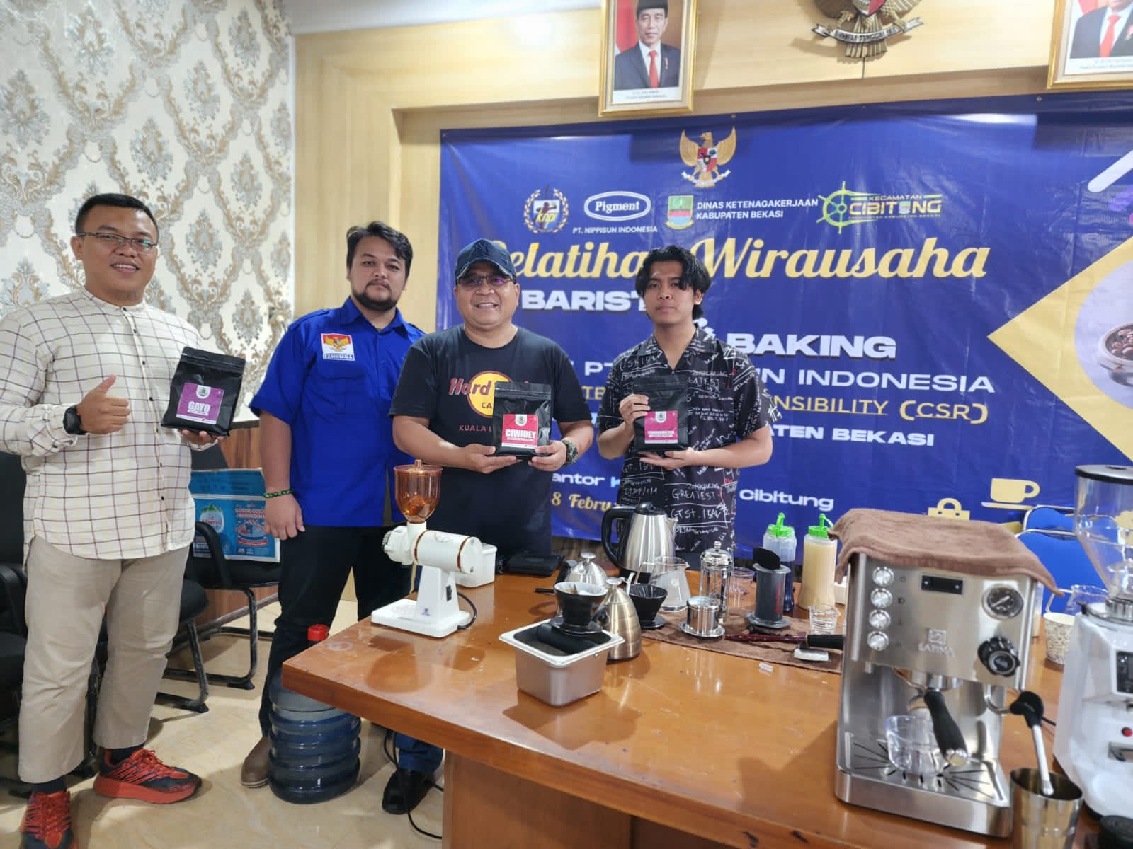 PELATIHAN BARISTA DAN BAKING