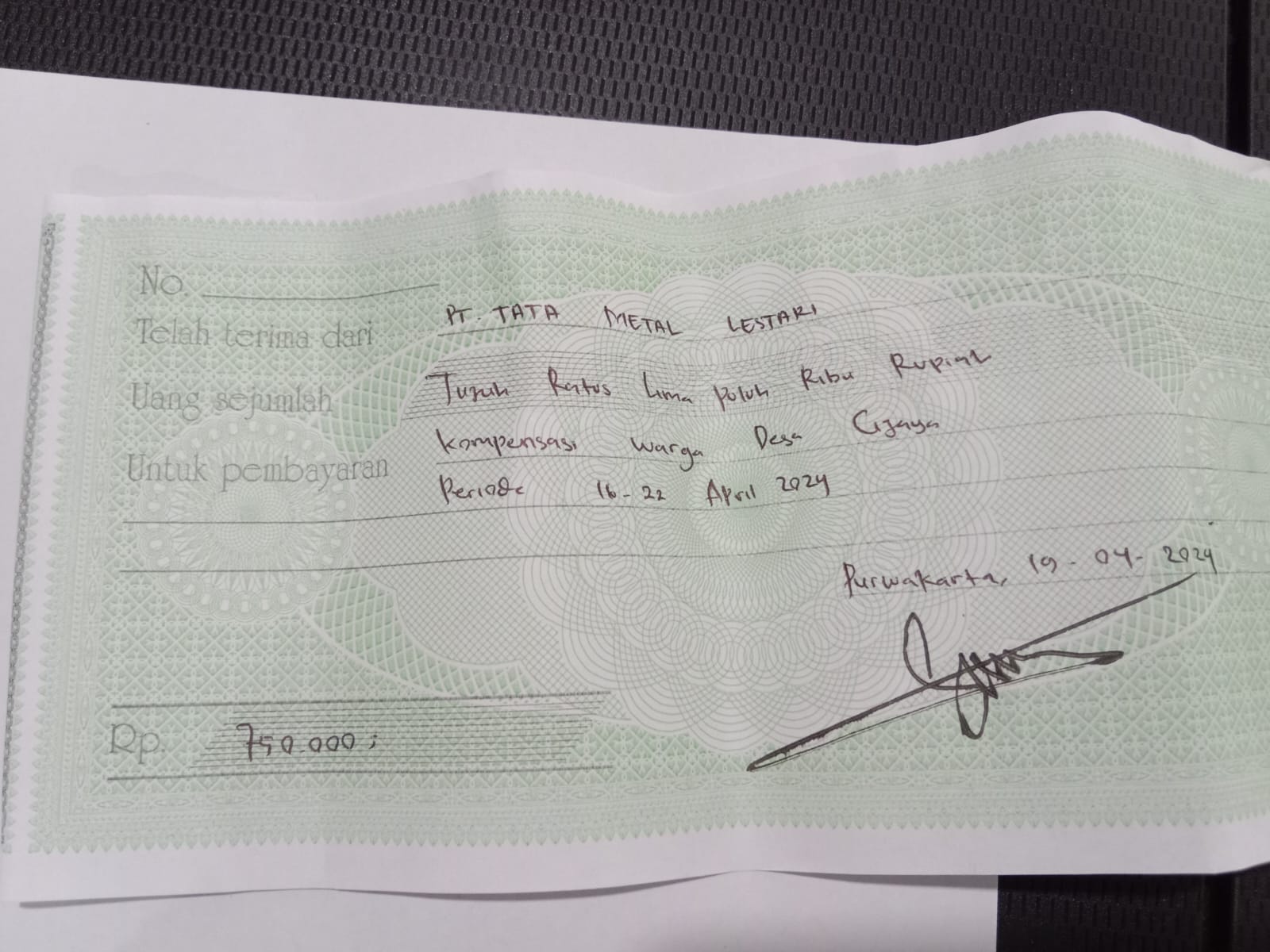 TML - Pemberian kompensasi kepada warga desa cijaya periode 16-22 April24