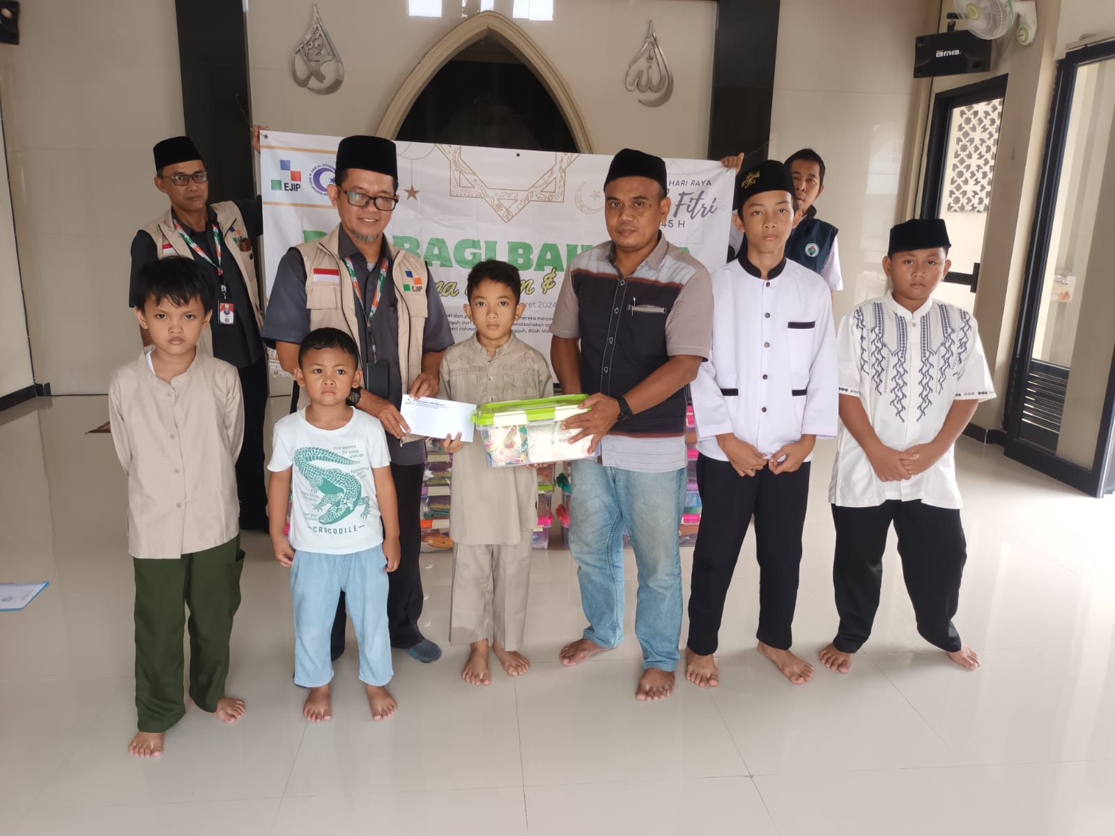 SANTUNAN YATIM DAN DHUAFA