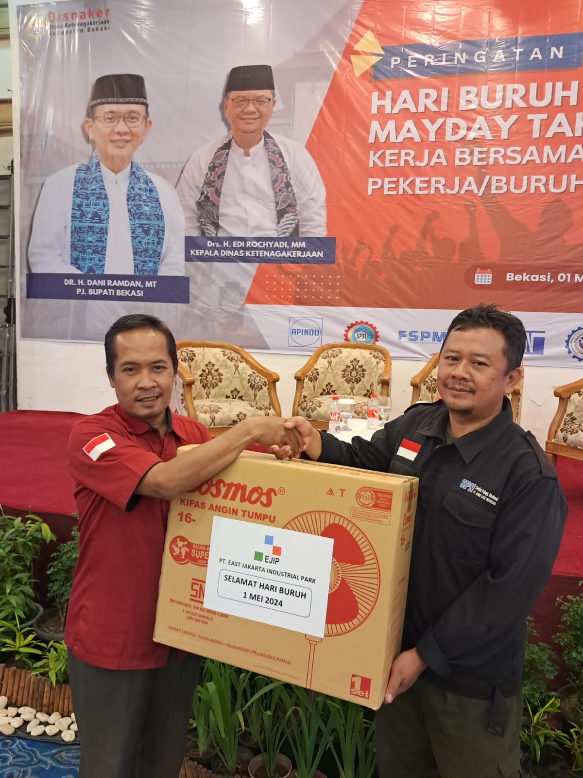 DUKUNGAN ACARA PERINGATAN HARI BURUH BERSAMA DISNAKER KAB BEKASI