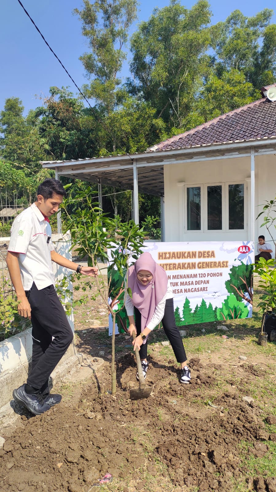 PENANAMAN POHON