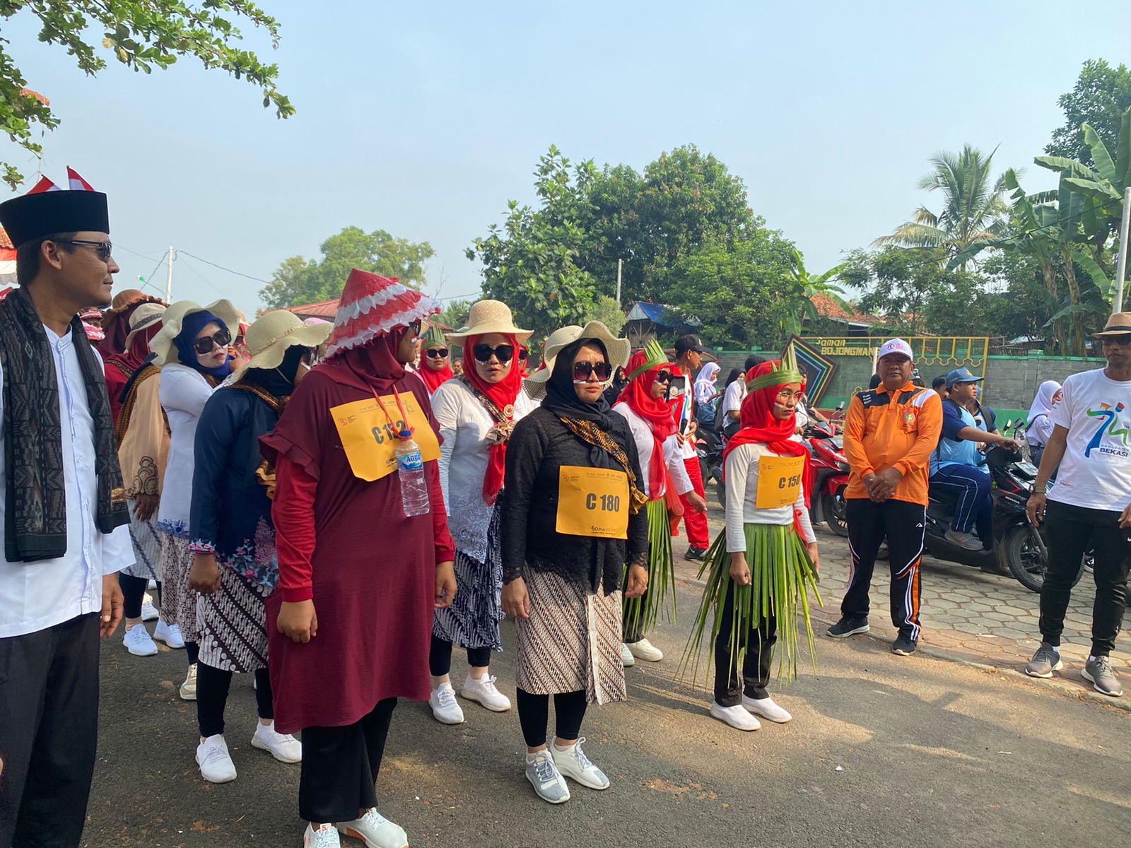 Bantuan dana gerak jalan dan perlombaan - perlombaan dalam rangka HUT RI ke 79 tingkat kec. Bojongmangu