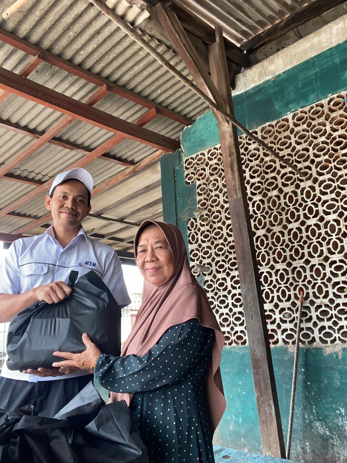 BINGKISAN LEBARAN KADER POSYANDU SEDAP MALAM