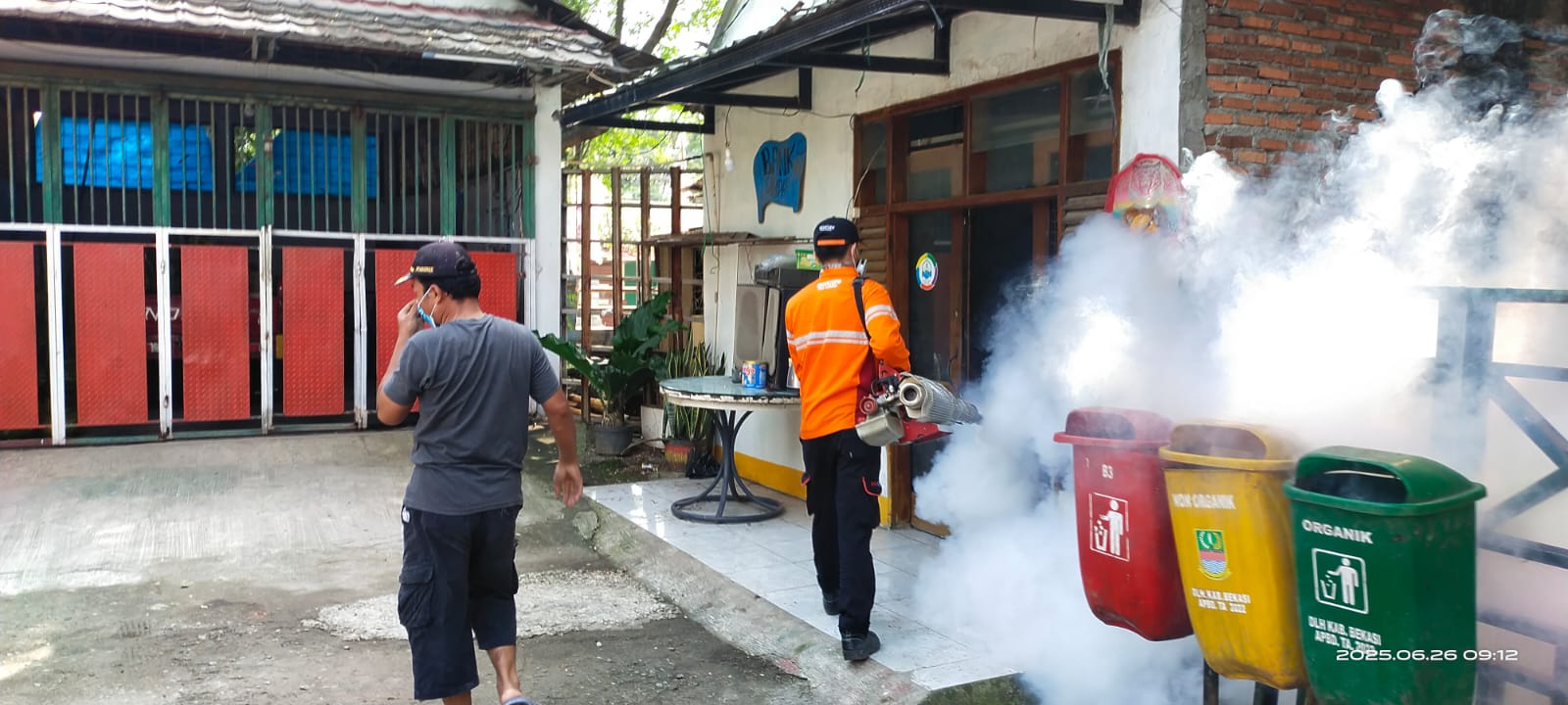 Fogging / Pengasapan untuk Pemberantasan DBD