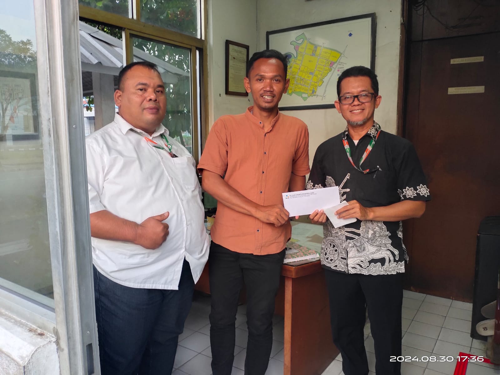 Dukungan Kegiatan Turnamen Sepak Bola Karang Taruna Cikarang Selatan