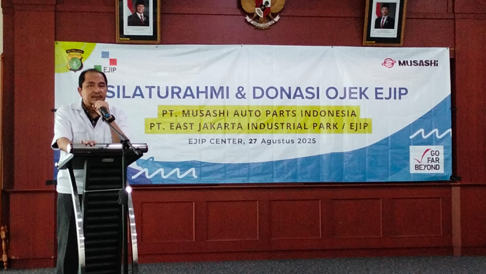Edukasi safety riding dan Donasi sembako untuk Ojek Kaw. EJIP