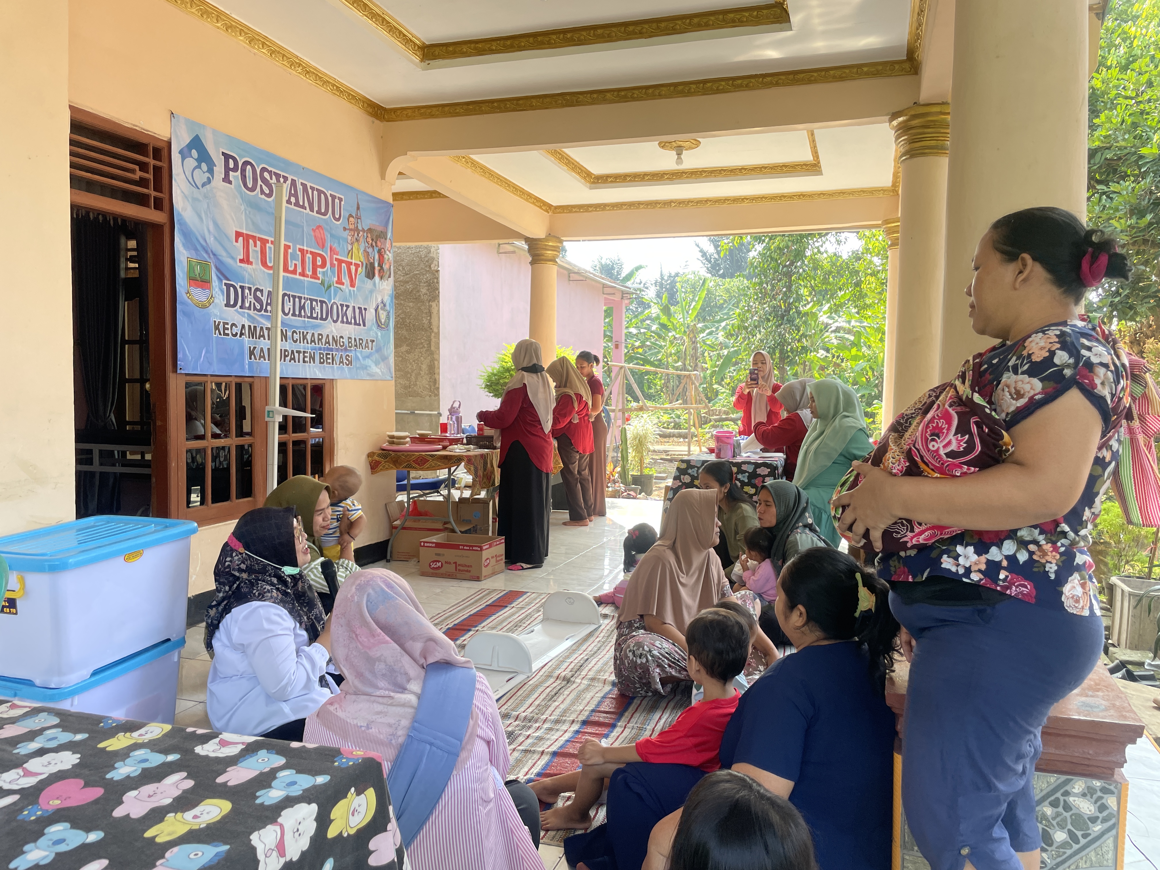Pemberian Makanan Tambahan Untuk Balita Posyandu Tulip IV, V, dan VII Bulan September 2025