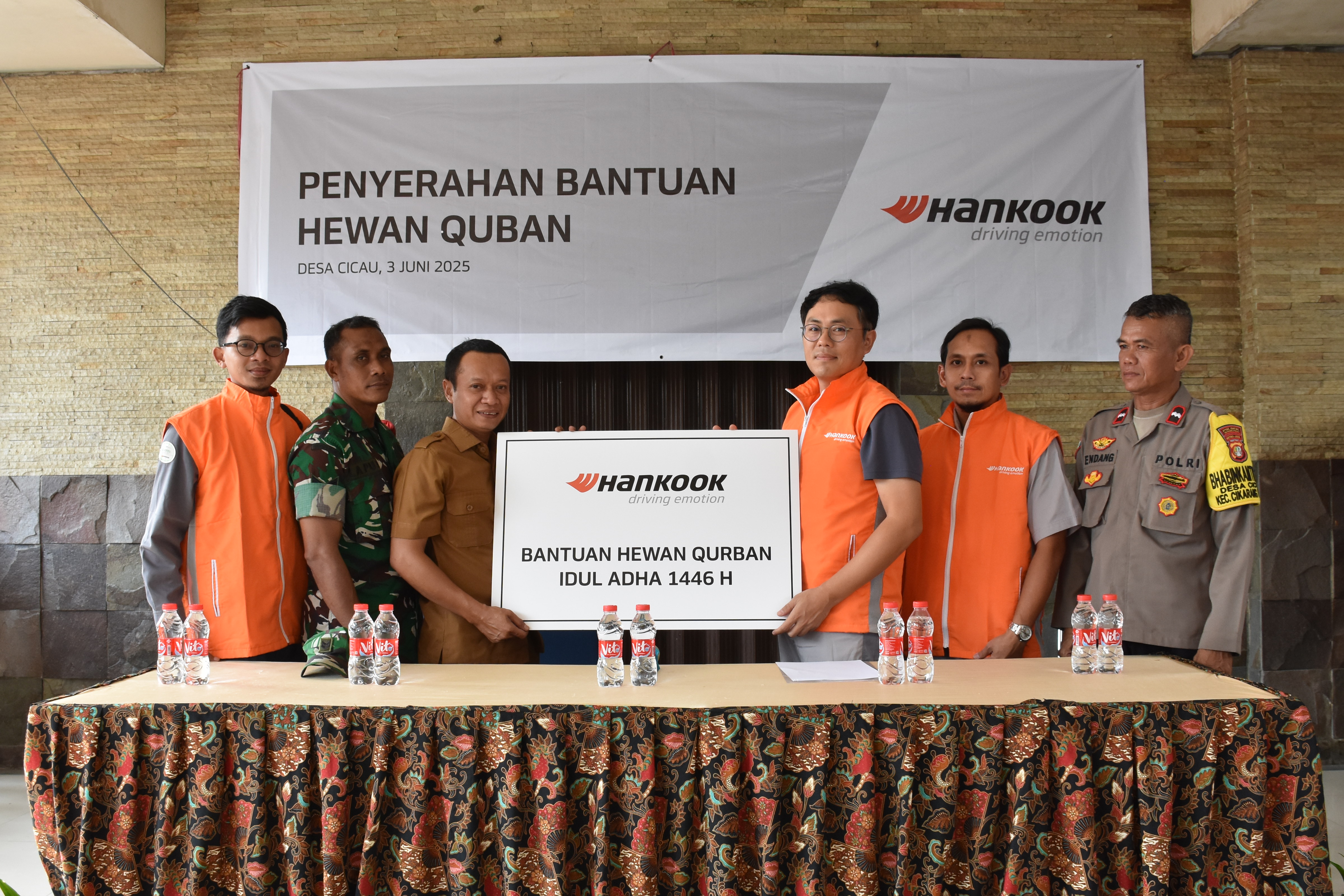 Pemberian Hewan Qurban Sapi dan kambing