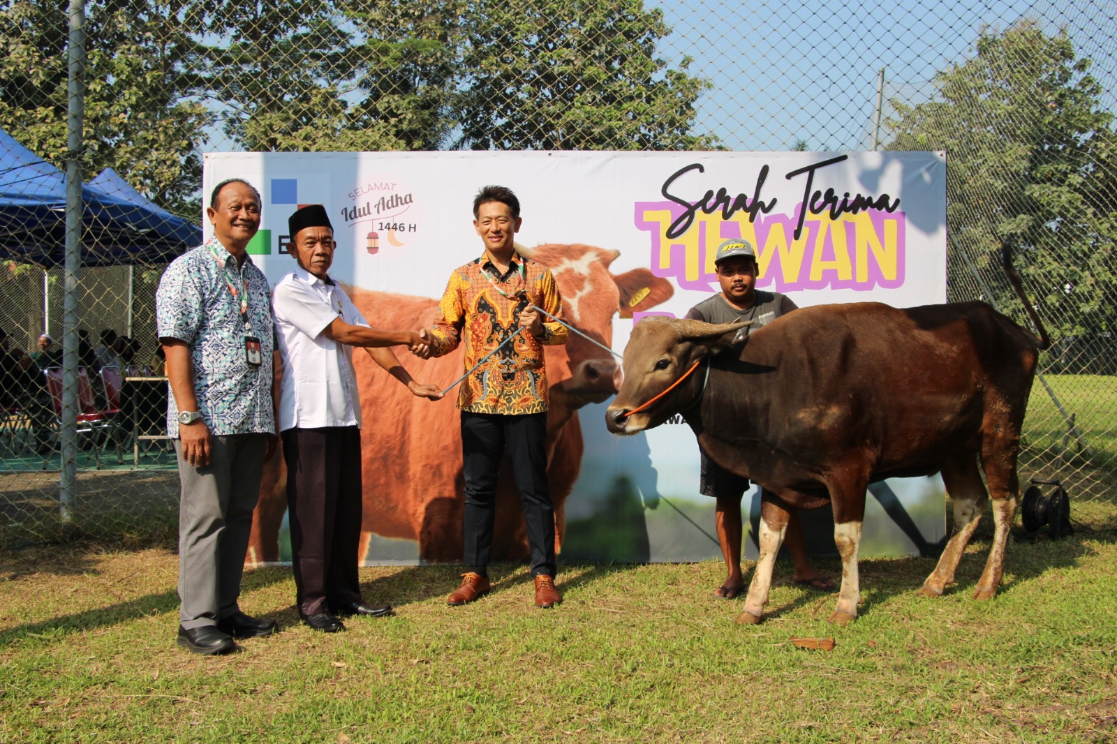 Donasi Hewan Kurban berupa 4 Ekor sapi dan 14 ekor kambing