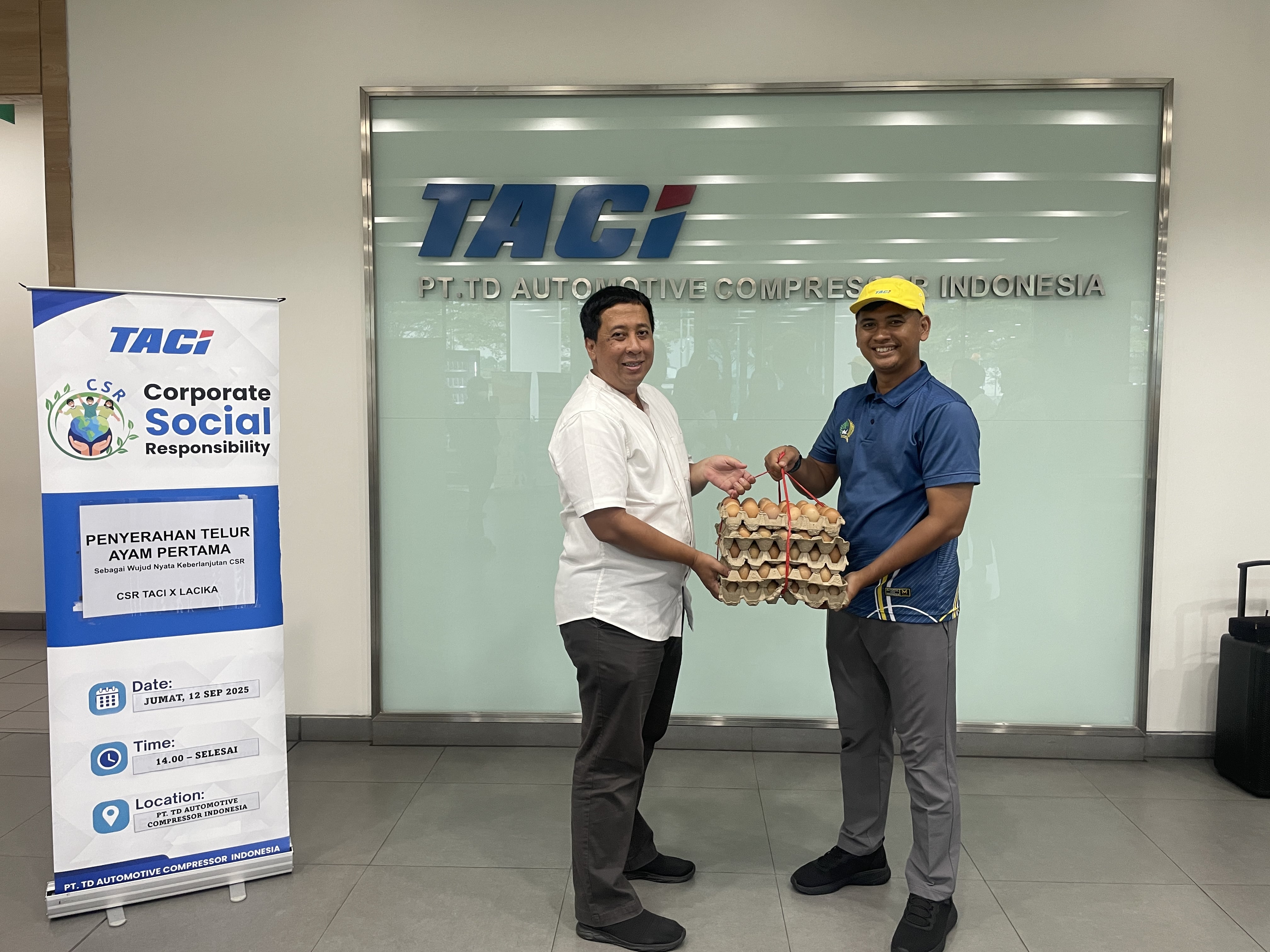 Penyerahan supplay telur pertama hasil dari CSR PT TACI dengan Lapas Kelas IIA CIkarang