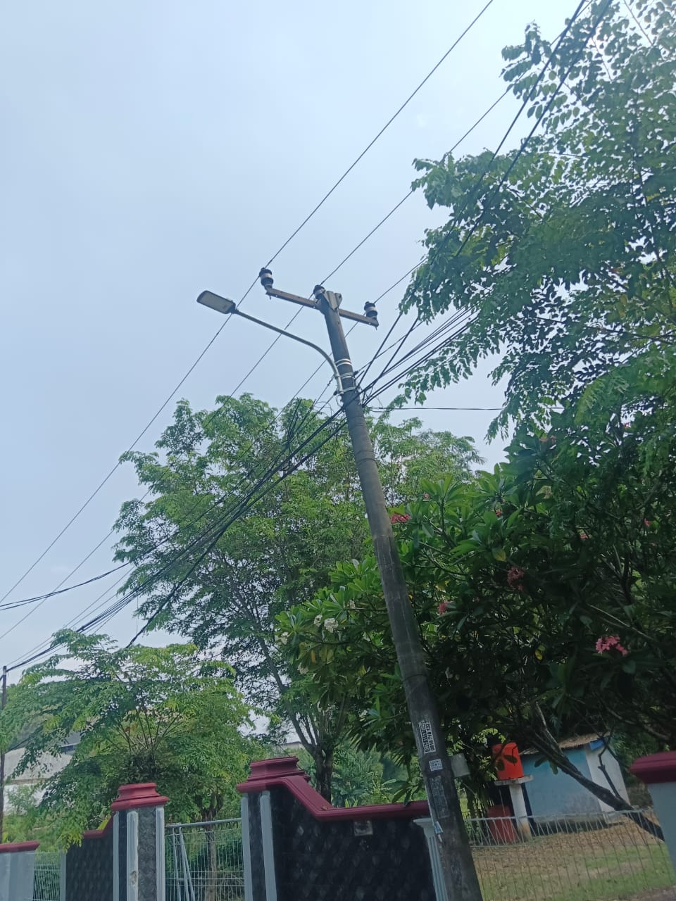 Bantuan lampu PJU di Desa Hegarmukti dan Desa Sukamahi