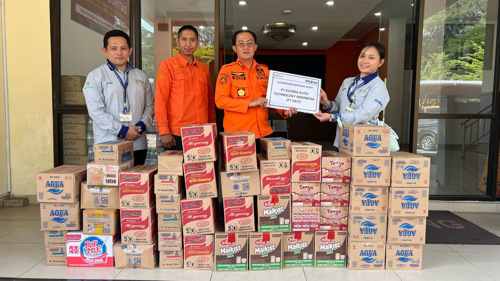 Penyaluran Sumbangan Bencana Banjir Kabupaten Bekasi