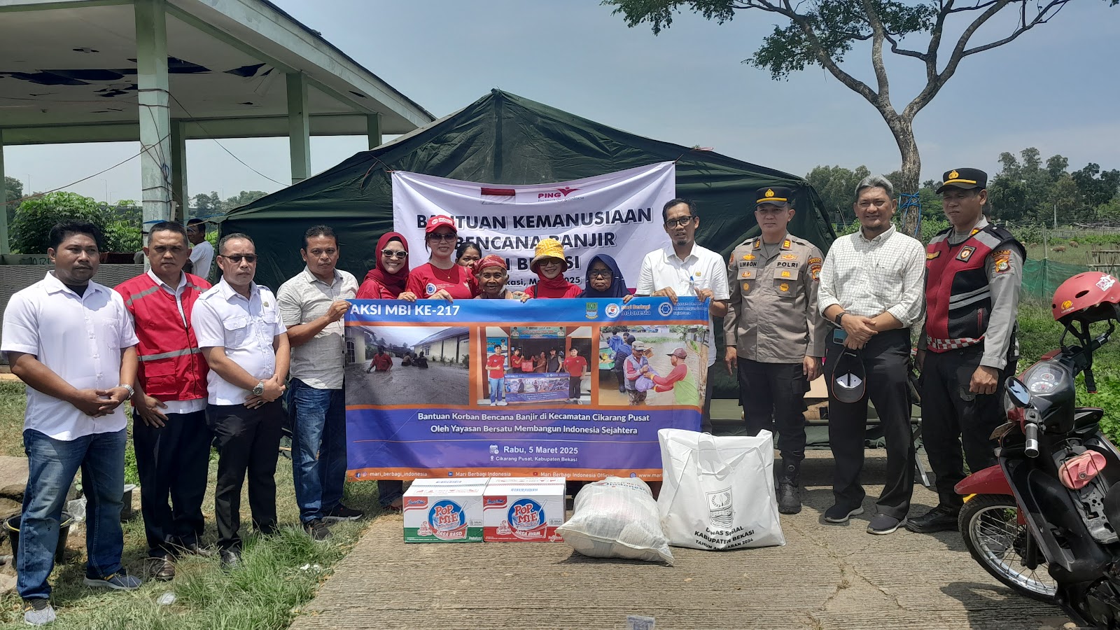 BANTUAN UNTUK KORBAN BENCANA BANJIR DI KECAMATAN CIKARANG PUSAT OLEH YAYASAN BERSATU  MEMBANGUN INDONESIA SEJAHTERA