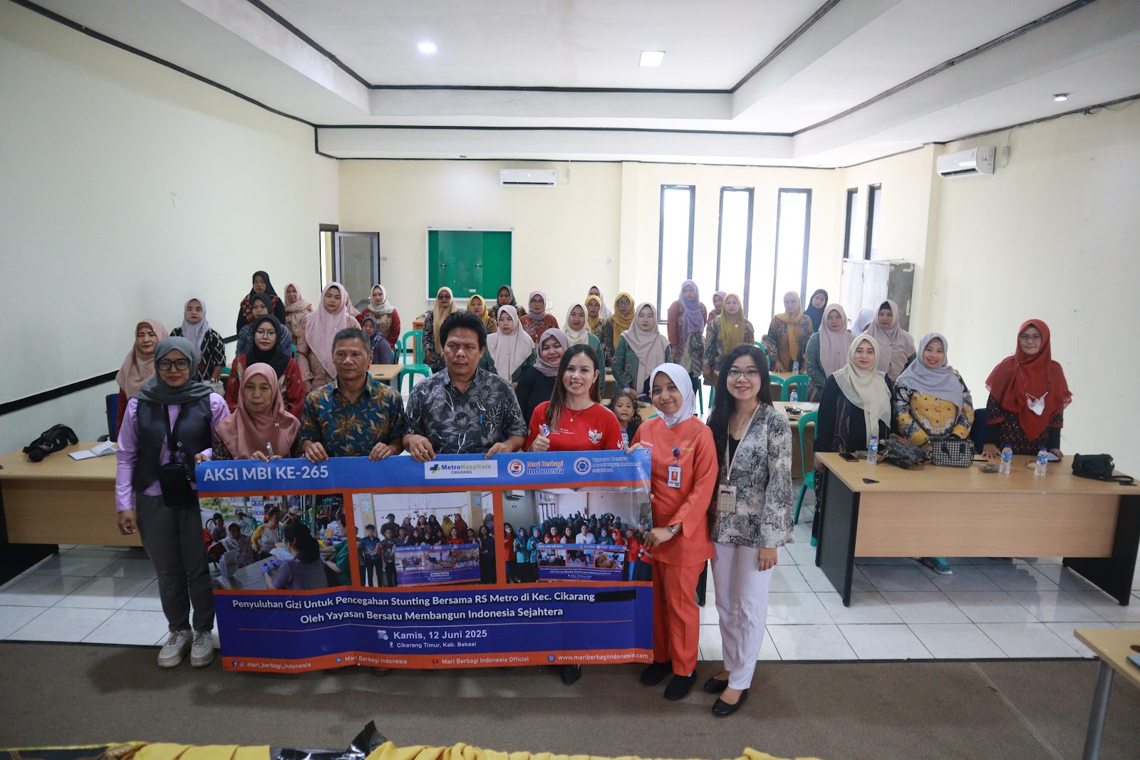 PENYULUHAN GIZI UNTUK PENCEGAHAN STUNTING BERSAMA RS METRO DI KECAMATAN CIKARANG TIMUR  OLEH YAYASAN BERSATU MEMBANGUN INDONESIA SEJAHTERA