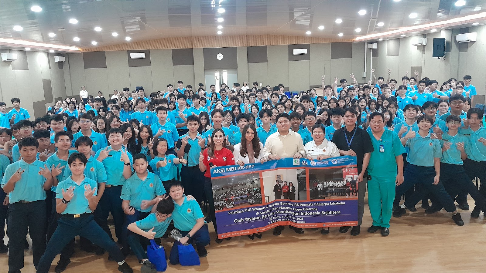 PELATIHAN P3K WOUNDS & INJURIES BERSAMA RS PERMATA KELUARGA JABABEKA DI SEKOLAH  DIAN HARAPAN LIPPO CIKARANG OLEH YAYASAN BERSATU MEMBANGUN INDONESIA SEJAHTERA