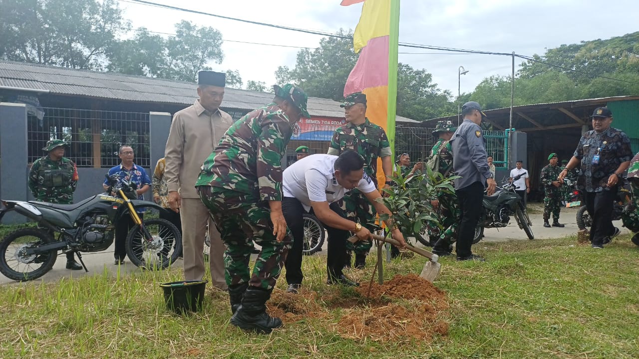 Donasi Bibit Pohon Produktif ( Bibit Buah ) Mangga, Kelengkeng, Jambu, Alpokad