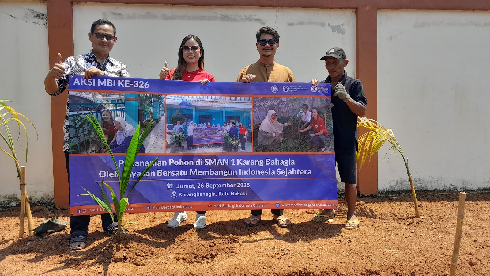 PENANAMAN POHON DI SMAN 1 KARANG BAHAGIA OLEH YAYASAN BERSATU MEMBANGUN  INDONESIA SEJAHTERA