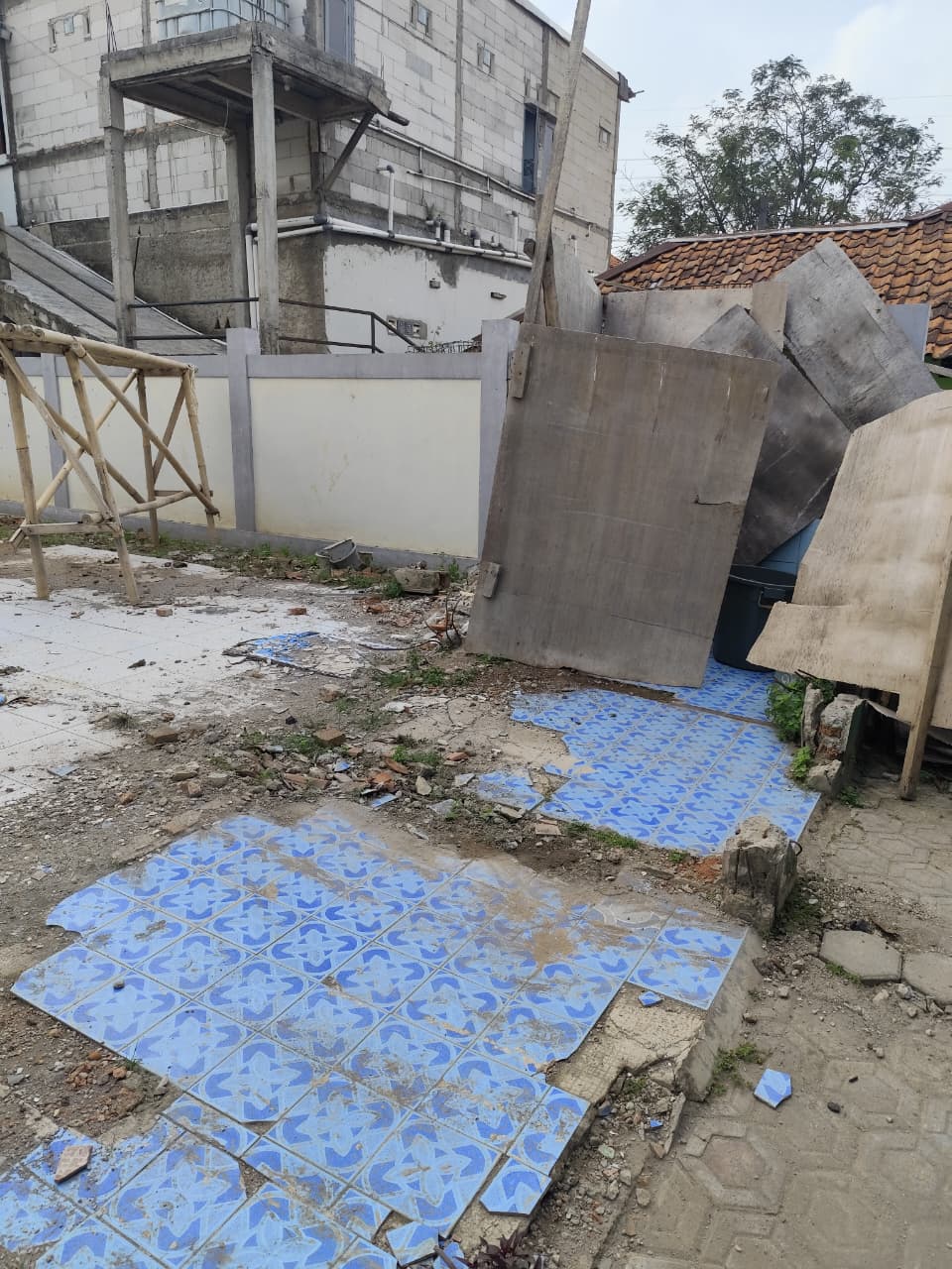 Pembangunan Prasarana Toilet Kepada SDN Sukamahi 02 Desa Sukamahi Kecamatan Cikarang Pusat