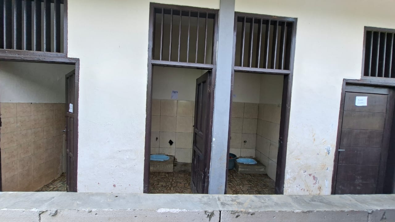 Pembangunan Prasarana Toilet Kepada SDN Jayamukti 03 Desa Jayamukti Kecamatan Cikarang Pusat