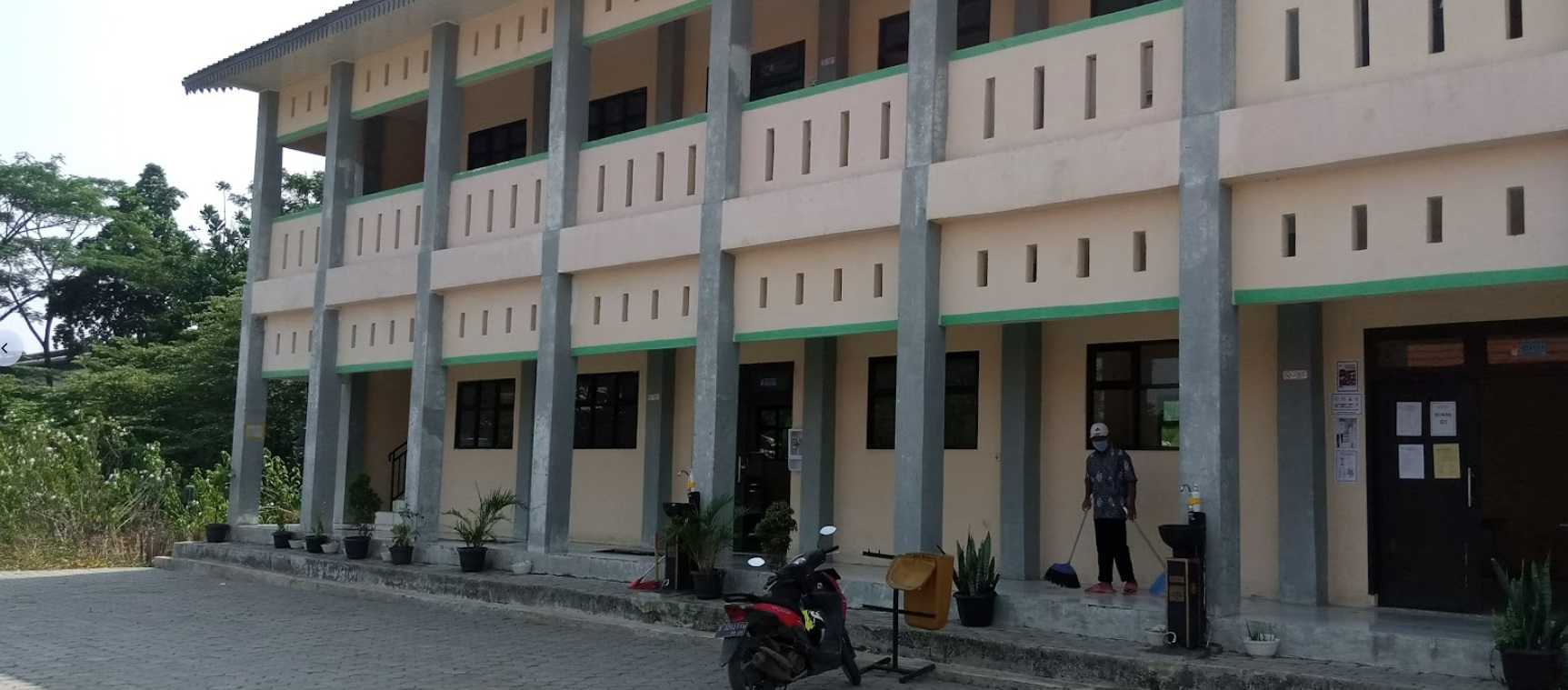 PENATAAN SARANA OLAHRAGA SEKOLAH DI SMPN 5 CIKARANG TIMUR