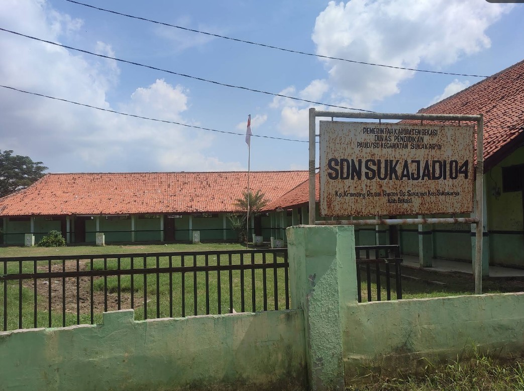 PENATAAN SARANA OLAHRAGA SEKOLAH DI SDN SUKAJADI 04 KECAMATAN SUKAKARYA
