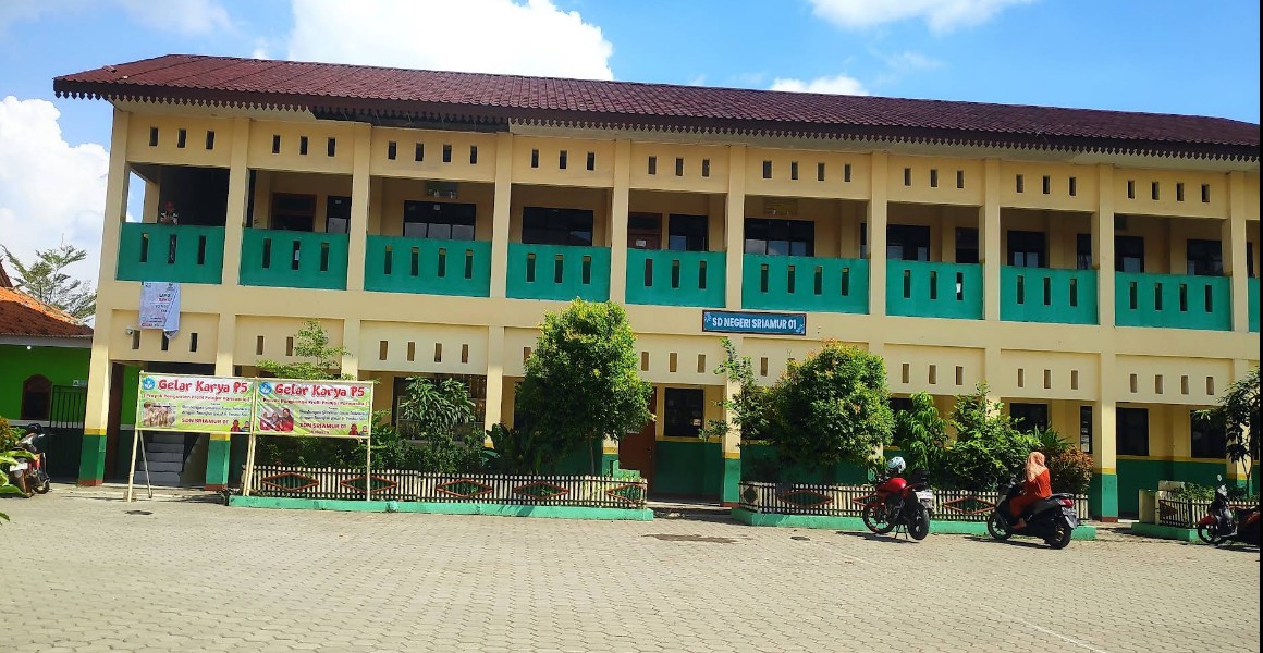 PENATAAN SARANA OLAHRAGA SEKOLAH DI SDN SRIAMUR 01 KECAMATAN TAMBUN UTARA