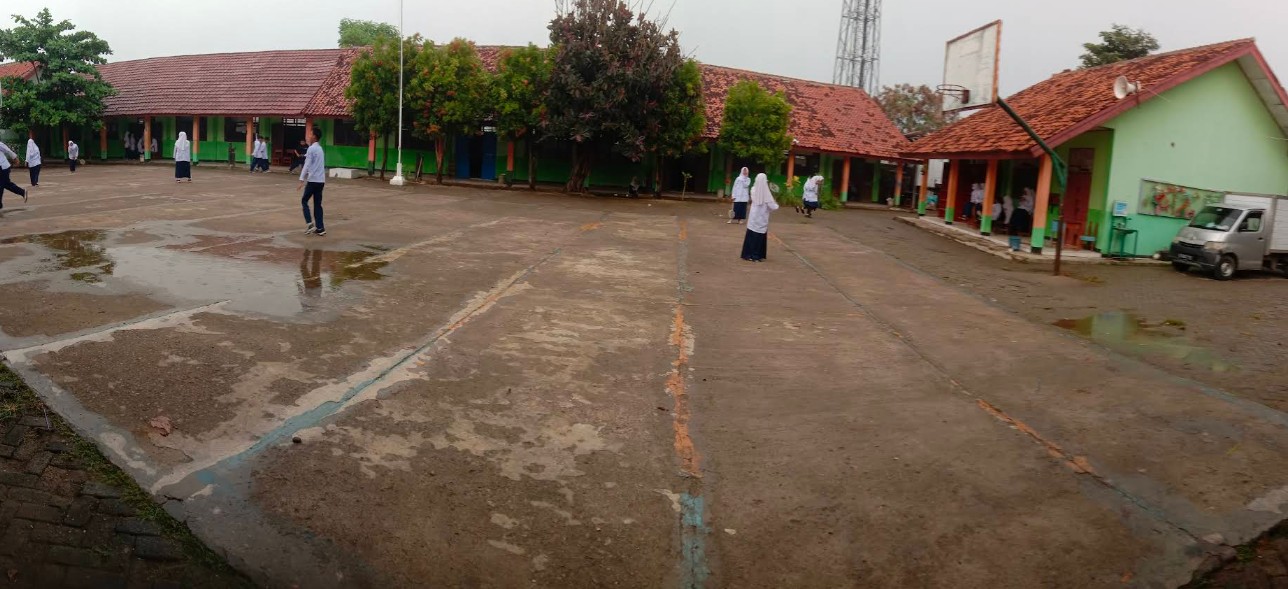 PENATAAN SARANA OLAHRAGA SEKOLAH DI SMPN 2 BABELAN 