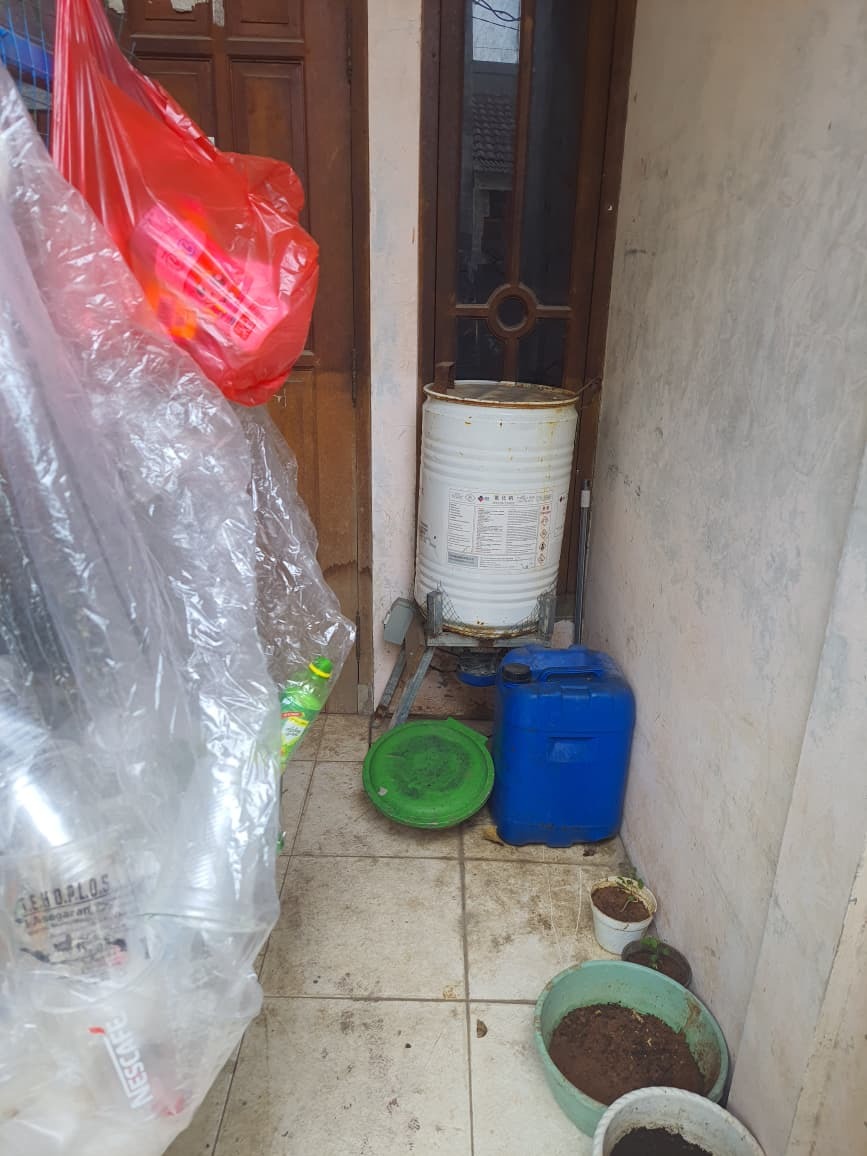 Sarana Prasarana Bank Sampah Berkah Amanah 09 Desa Wanajaya Kecamatan Cibitung