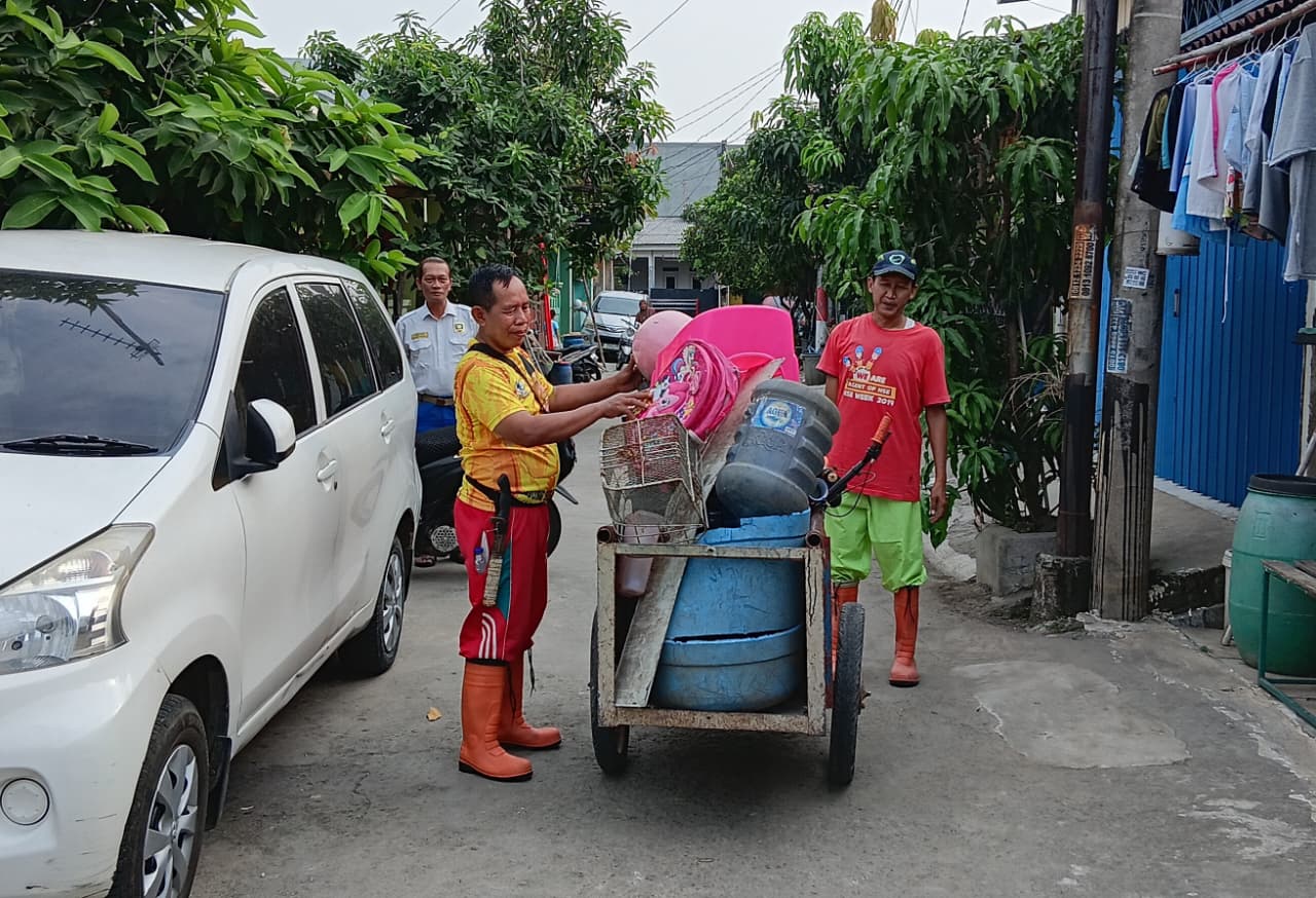 Sarana Prasarana Bank Sampah Perum Griya Hegar Asri RT 005 RW 009 Desa Hegarmukti Kecamatan Cikarang Pusat