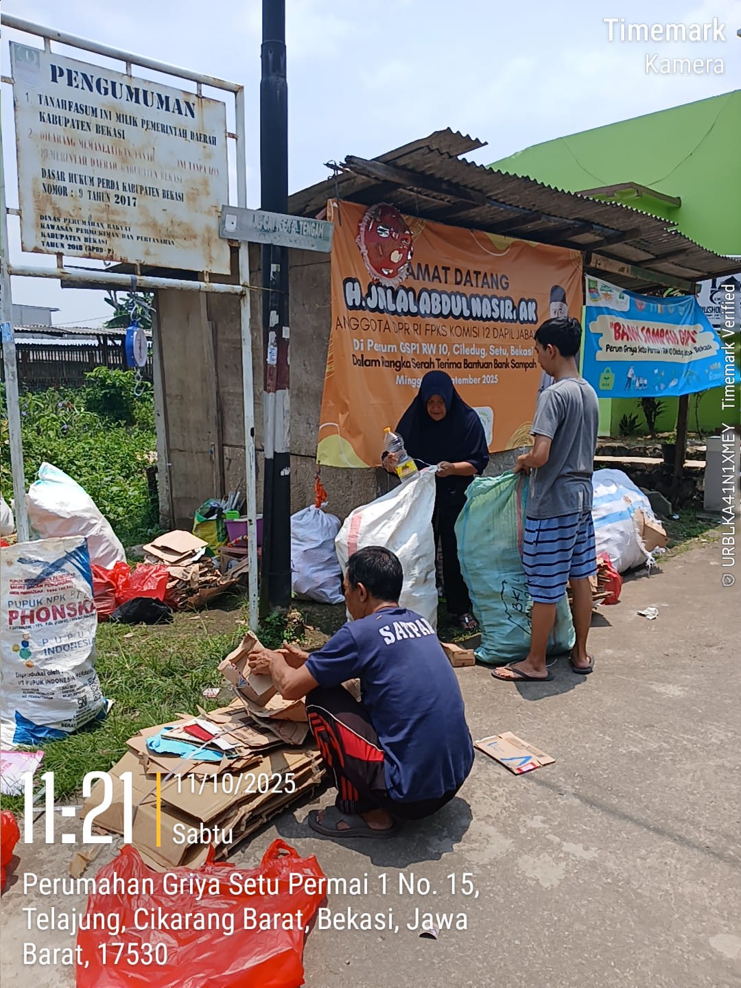 Pemberdayaan Bank Sampah Perum Griya Setu Permai 1 RW 10 Desa Ciledug Kecamatan Setu