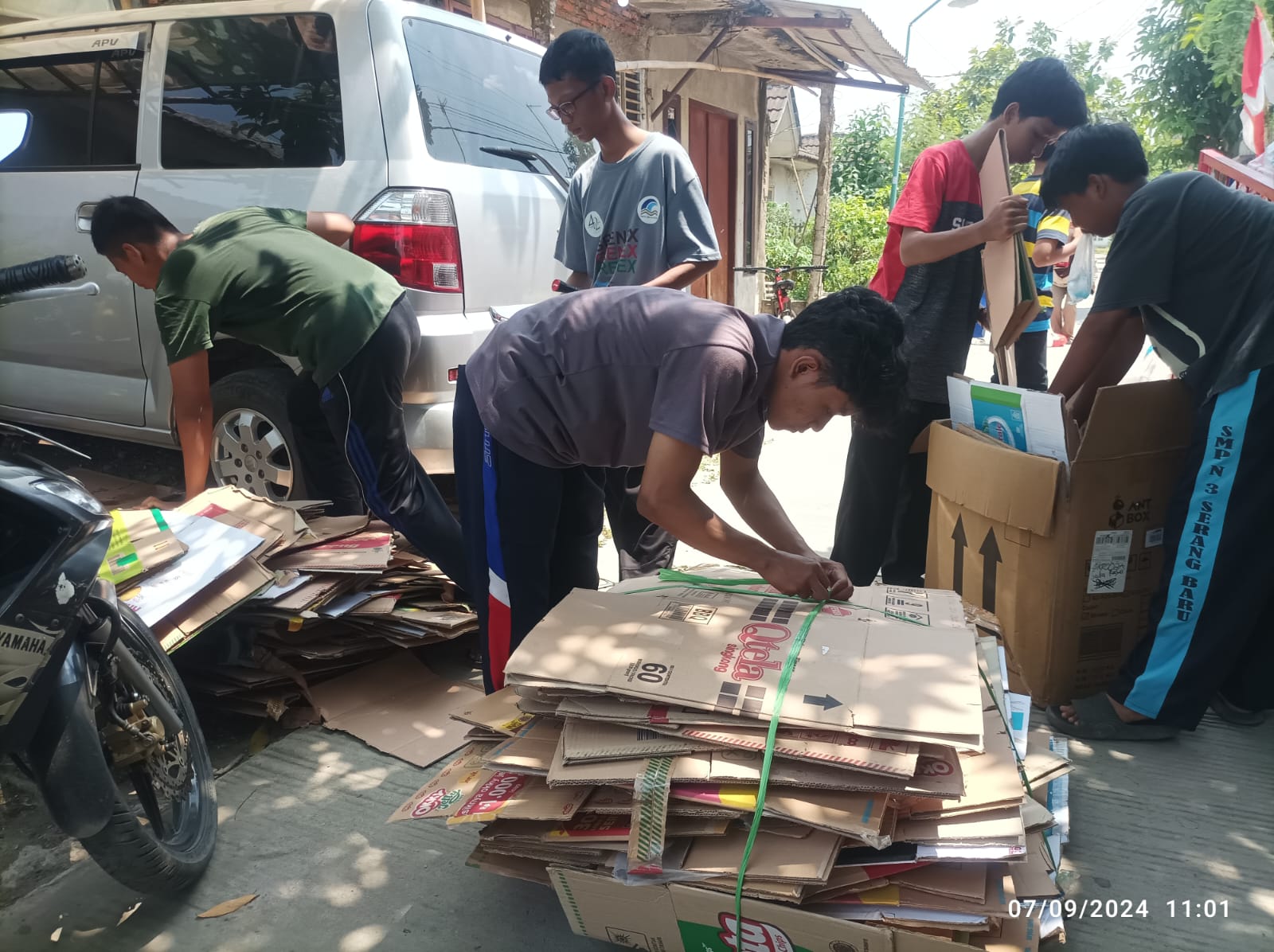 Pemberdayaan Bank Sampah Perum Kota Serang Baru RW 006 Desa Sinarjaya Kecamatan Serang Baru