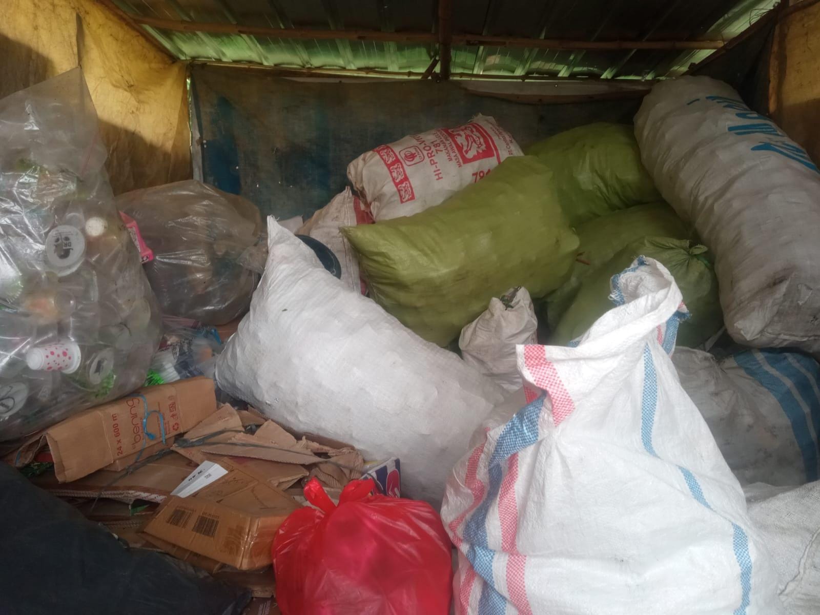 Pemberdayaan Bank Sampah Perum Kota Mega Regency RW 009 Desa Sukaragam Kecamatan Serang Baru