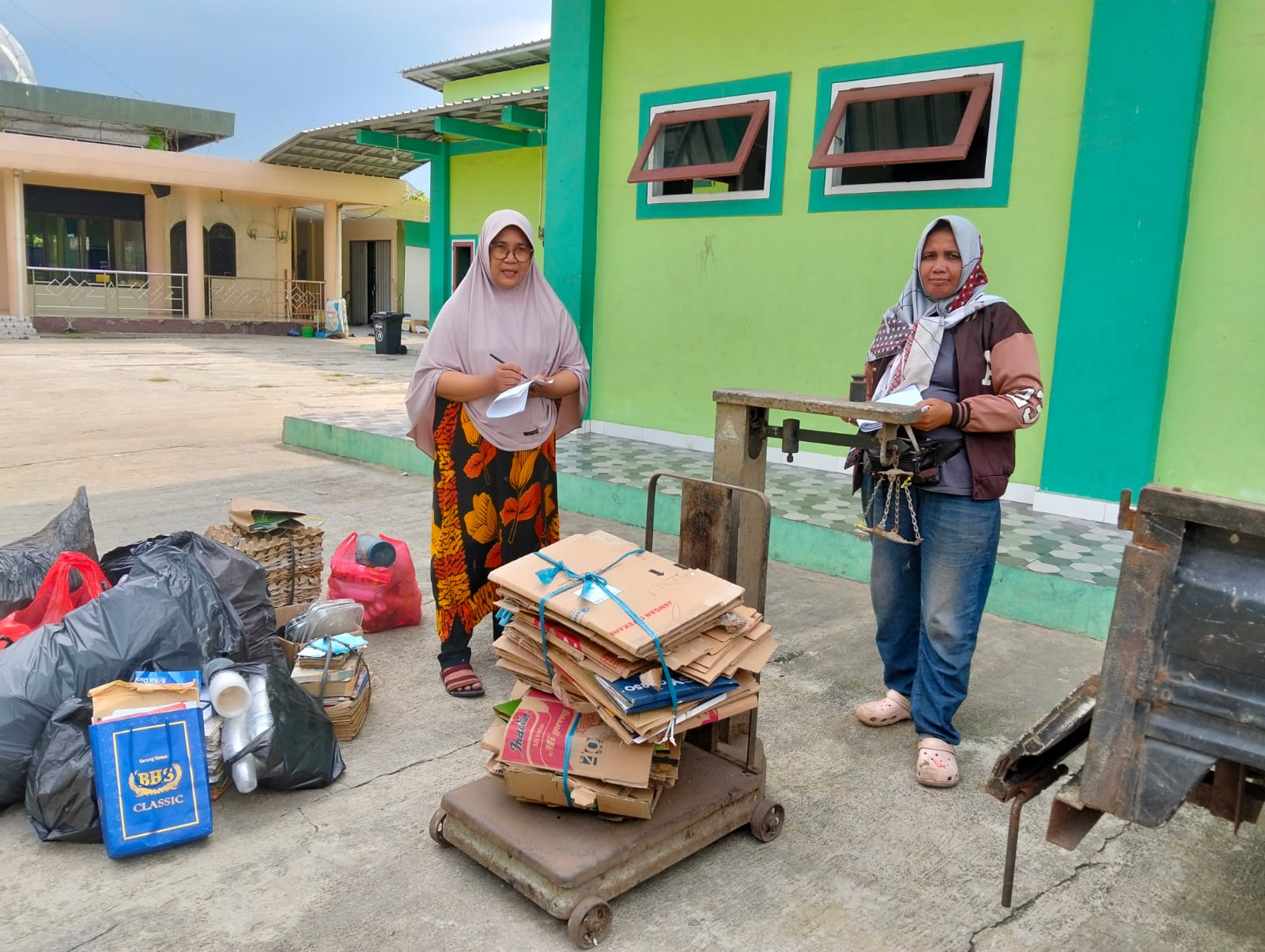 Pemberdayaan Bank Sampah Perum Citra Villa Mangunjaya RW.028 Desa Mangunjaya Kecamatan Tambun Selatan
